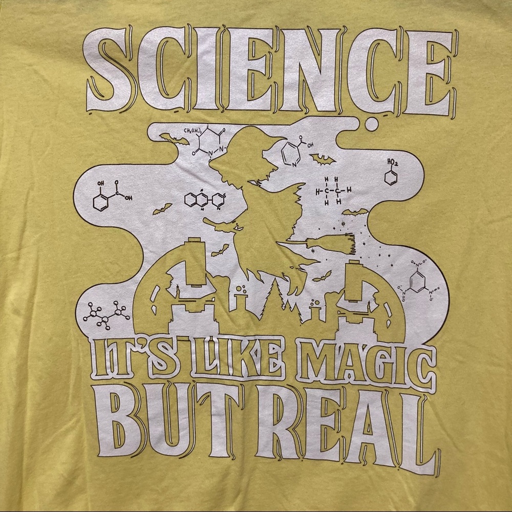 Science Is Like Magic But Real T-Shirt Mens L Yellow Graphic Tee Lab Witch